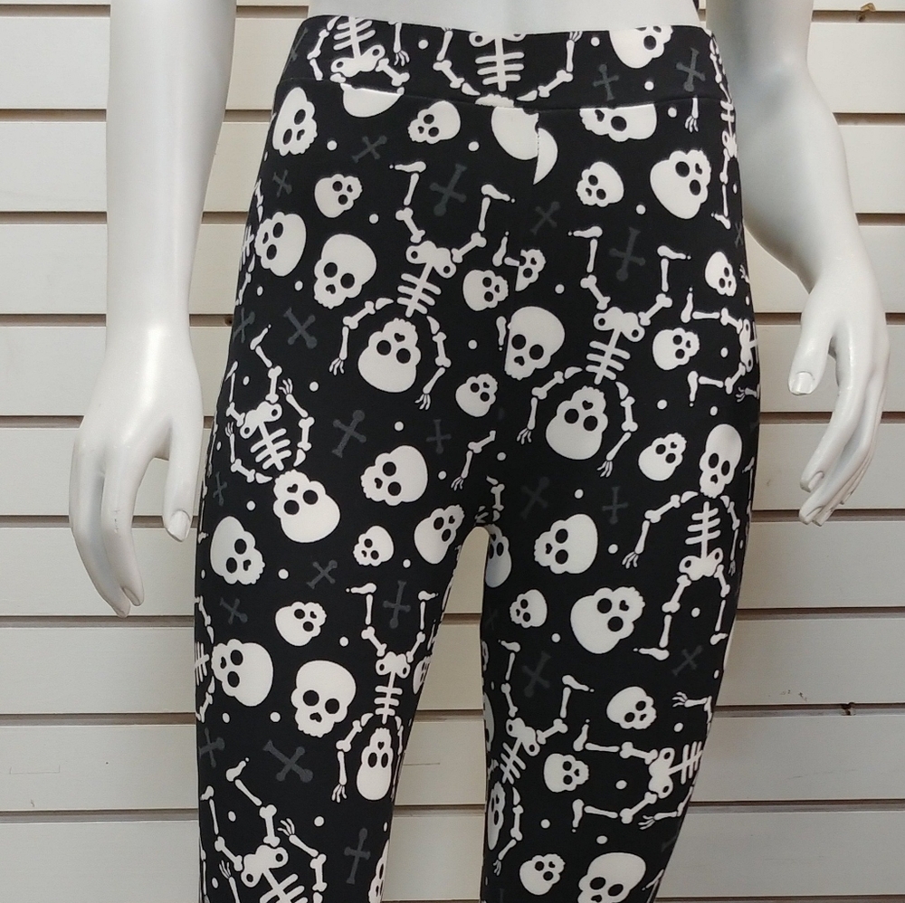 NWT fleece-lined leggings